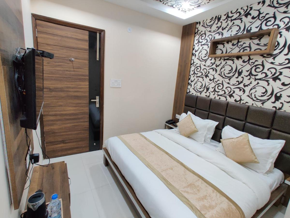 Hotel Guntas Residency Amritsar Zewnętrze zdjęcie